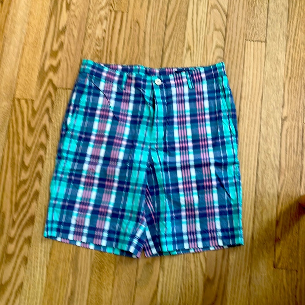Vineyard Vines 32